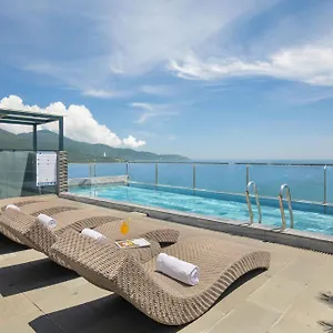 Mangata Beachfront - Rooftop Bar Sea View 4*, Da Nang Vietnam